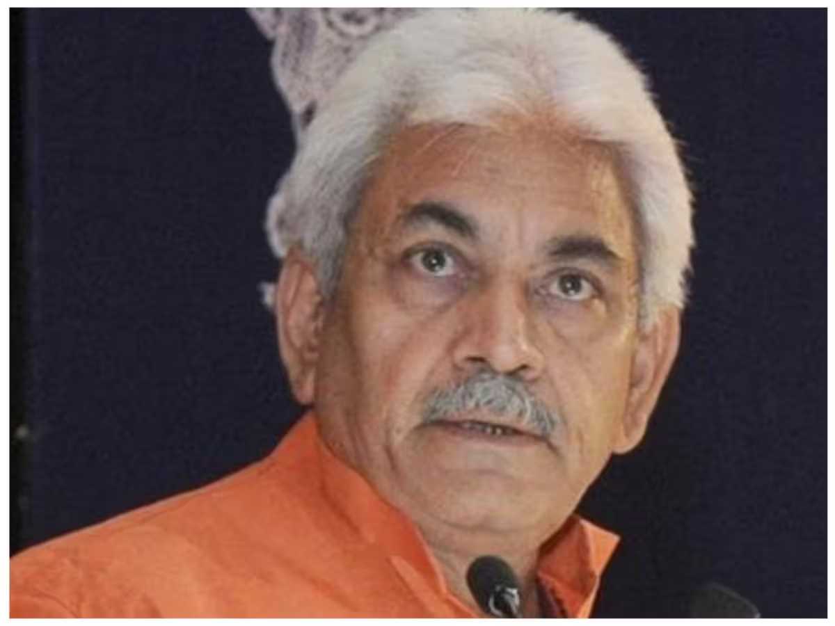 मनोज सिन्हा ने 26/11 मुंबई आतंकी हमले के शहीदों को श्रद्धांजलि दी